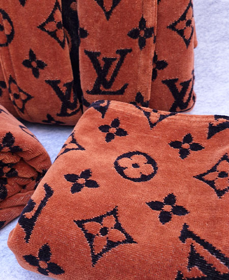 ست طرح ال وی (تن پوش + استخری + دستی) 54